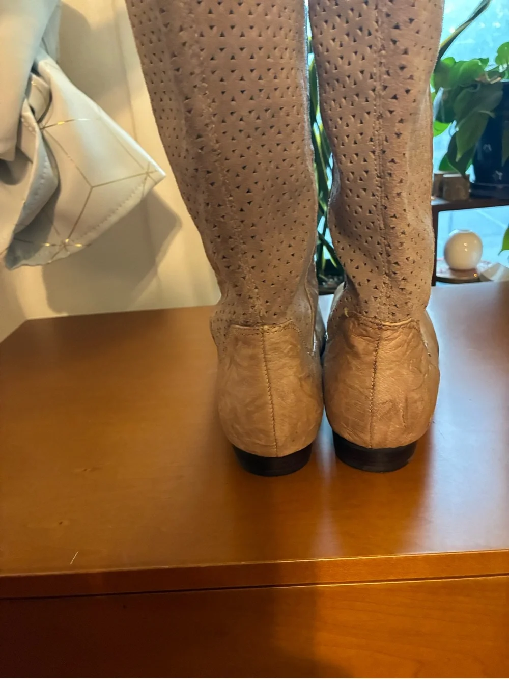 BC GENUINE LEATHER Perforated boots SZ 10